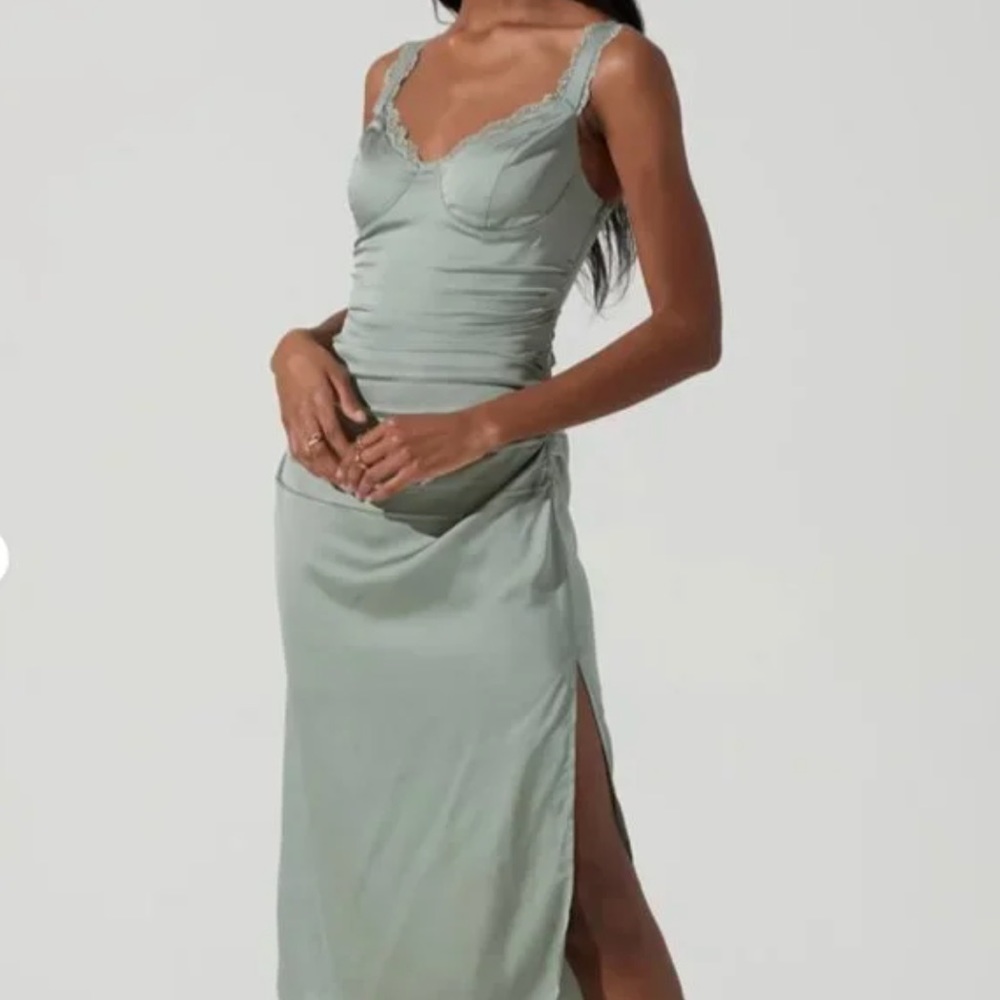 Alva Ruched Lace Trim Midi Dress